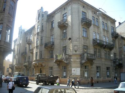 Ett vackert hus i jugendstil i Lviv.